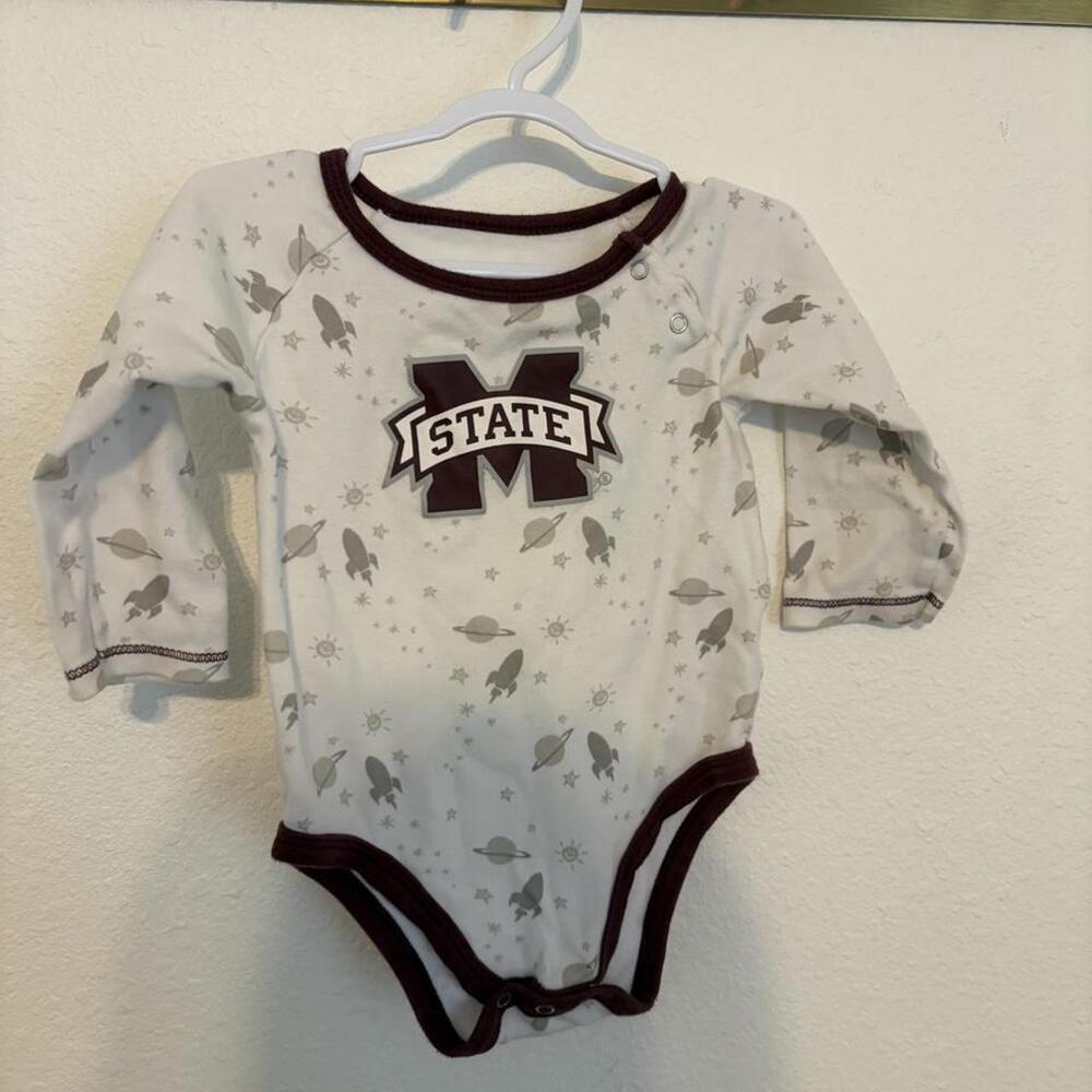 GEN2 Baby Mississippi State University bodysuit with gray space-themed graphics